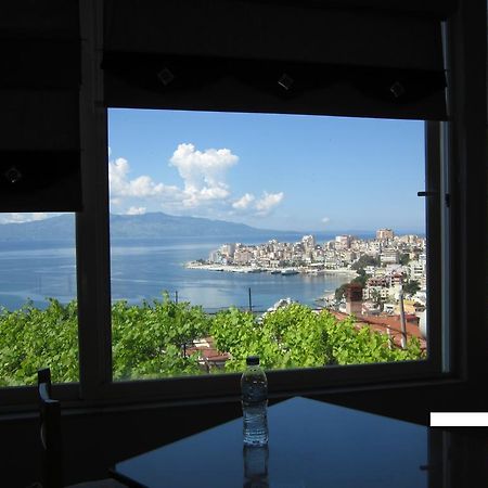 Guest House And Tavern Leo Sarandë 외부 사진