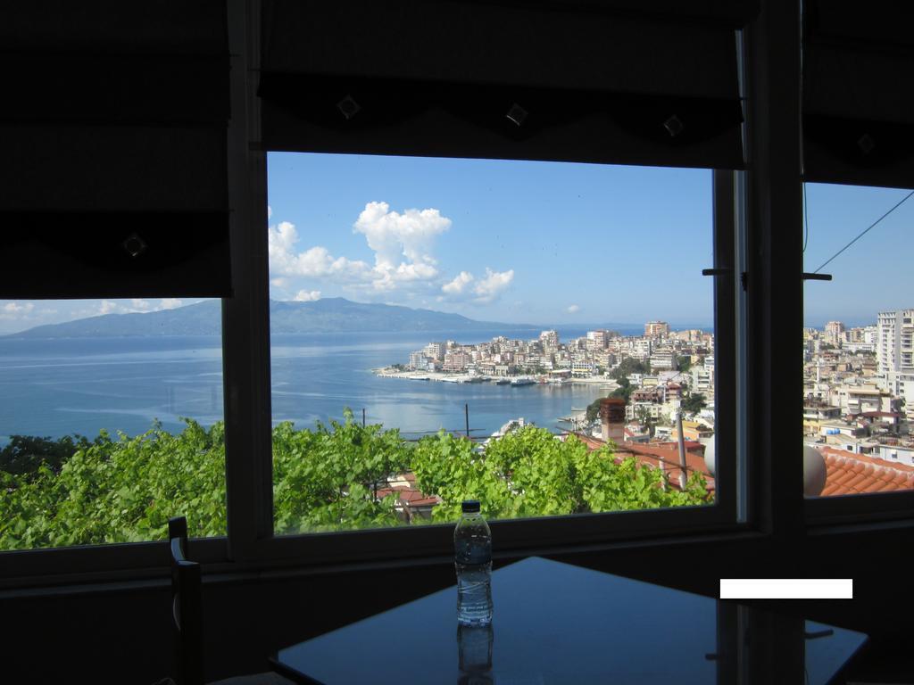 Guest House And Tavern Leo Sarandë 외부 사진