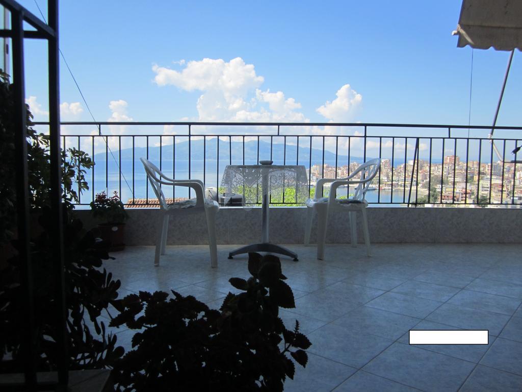 Guest House And Tavern Leo Sarandë 외부 사진