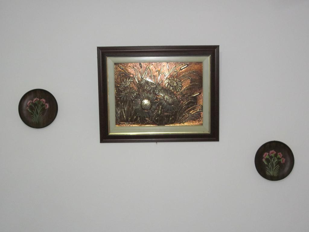 Guest House And Tavern Leo Sarandë 외부 사진